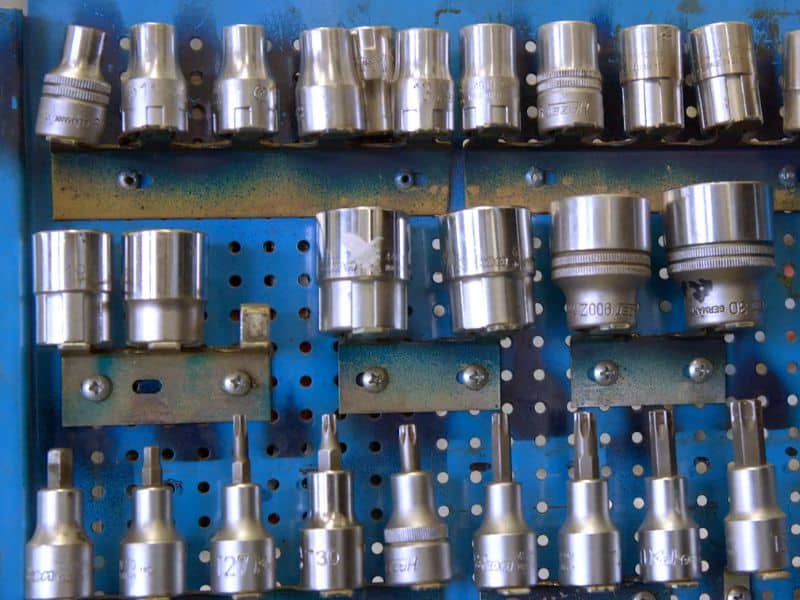 metalni ormar za alat plave boje